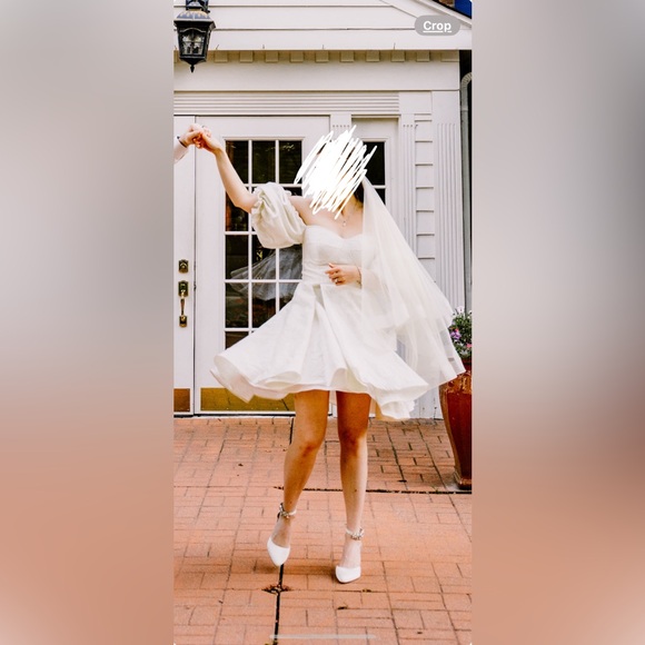 Ava Gowns Victoria Gown Mini - Ivory - Picture 3 of 7